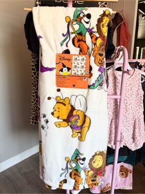 Disney White Plush Throw Blanket with Winnie the Pooh & Friends Print